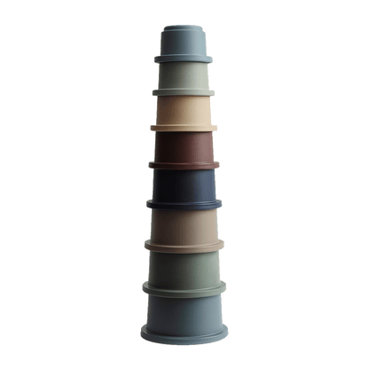 Mushie stapeltoren , badspeelgoed stackingtower van het merk Mushie in kleur Forrest