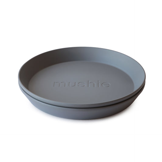 Set borden van het merk Mushie in kleur Smoke (zwart)